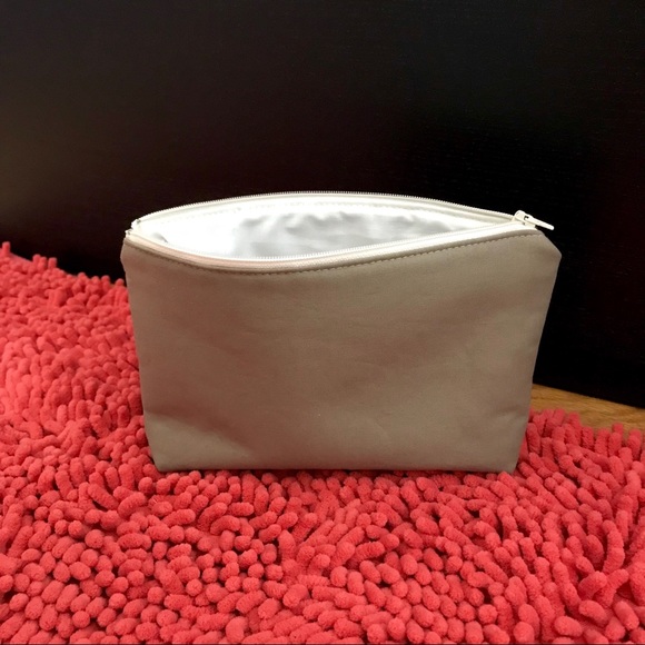 Padded Pouch - Picture 3 of 5